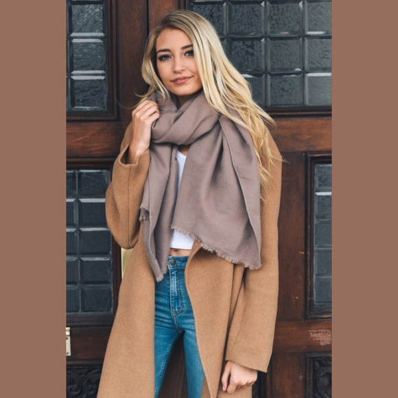 Accessories - Lightweight Warm Blanket Scarf with Frayed Edge